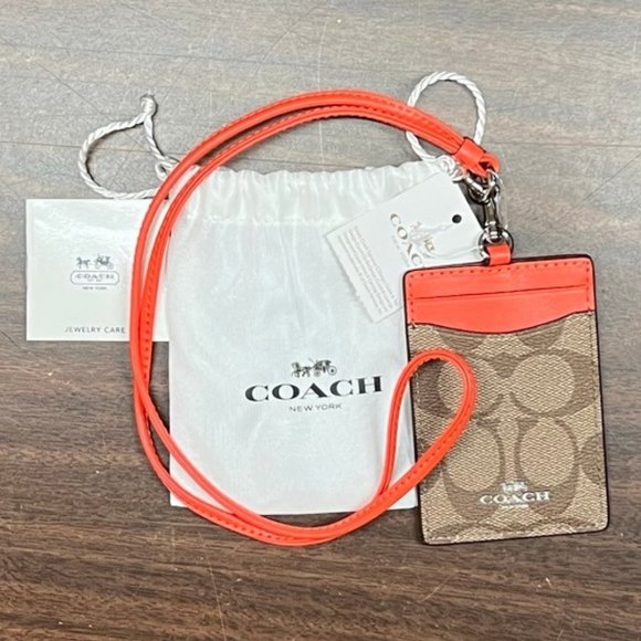NEW Coach ID Lanyard - Picture 1 of 3